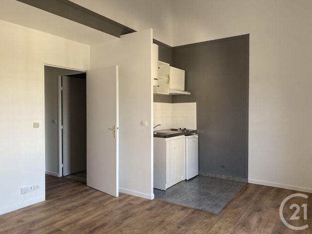 Studio à louer - 1 pièce - 22.17 m2 - FONTAINEBLEAU - 77 - ILE-DE-FRANCE - Century 21 Agence Babut
