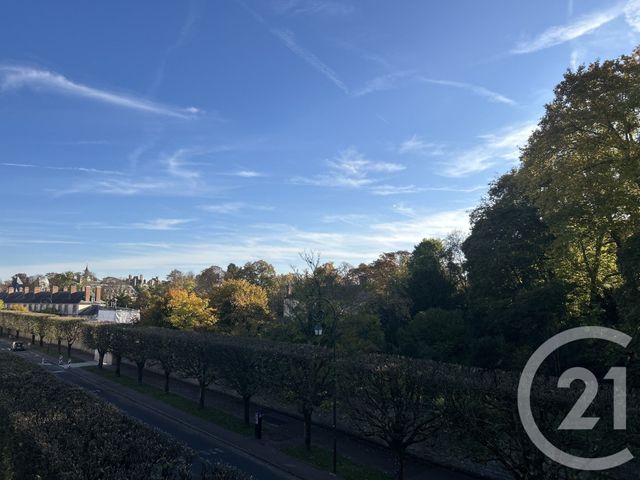 Appartement à vendre - 4 pièces - 99.37 m2 - FONTAINEBLEAU - 77 - ILE-DE-FRANCE - Century 21 Agence Babut