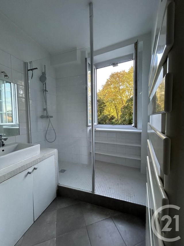 Appartement à vendre - 4 pièces - 99.37 m2 - FONTAINEBLEAU - 77 - ILE-DE-FRANCE - Century 21 Agence Babut