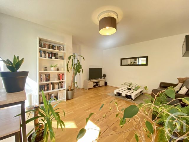 Appartement à vendre - 2 pièces - 45.07 m2 - FONTAINEBLEAU - 77 - ILE-DE-FRANCE - Century 21 Agence Babut