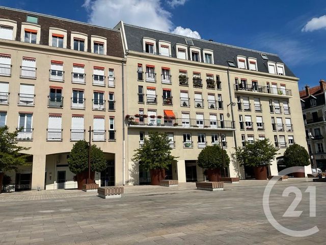 Appartement à vendre - 5 pièces - 93.49 m2 - FONTAINEBLEAU - 77 - ILE-DE-FRANCE - Century 21 Agence Babut