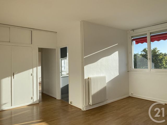 Appartement à louer - 2 pièces - 42.12 m2 - FONTAINEBLEAU - 77 - ILE-DE-FRANCE - Century 21 Agence Babut