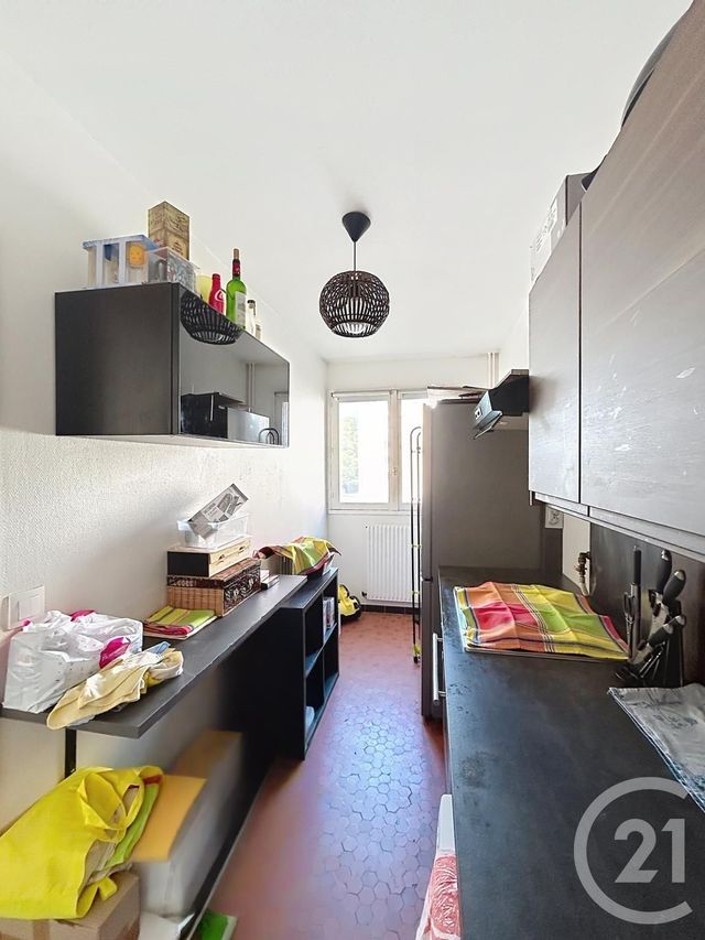 Appartement 2 pièces à vendre - 2 pièces - 42.74 m2 - AVON - 77 - ILE-DE-FRANCE - Century 21 Agence Babut