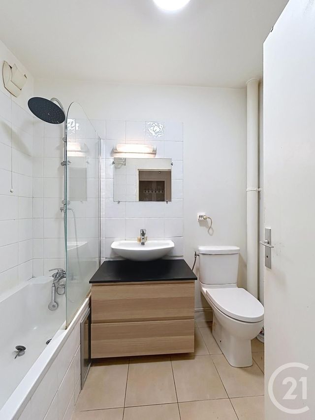 Appartement 2 pièces à vendre - 2 pièces - 42.74 m2 - AVON - 77 - ILE-DE-FRANCE - Century 21 Agence Babut