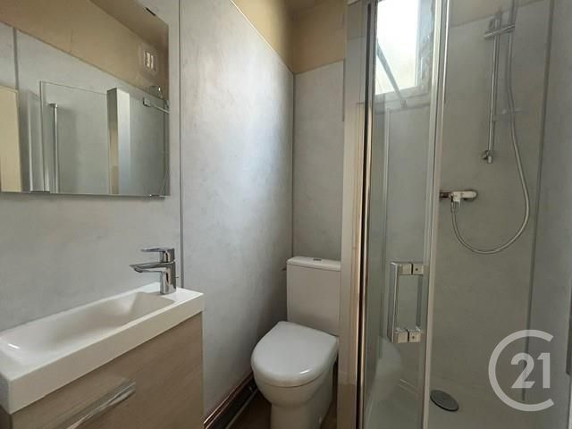 Appartement à vendre - 4 pièces - 82.0 m2 - FONTAINEBLEAU - 77 - ILE-DE-FRANCE - Century 21 Agence Babut