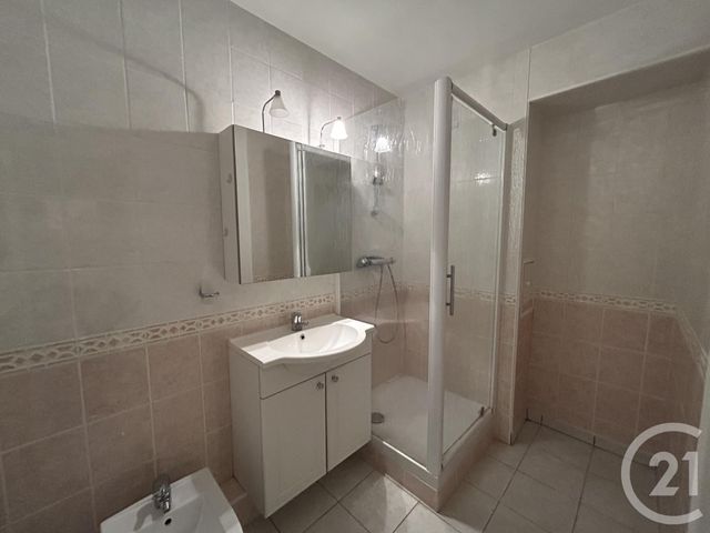 Appartement à vendre - 3 pièces - 69.77 m2 - AVON - 77 - ILE-DE-FRANCE - Century 21 Agence Babut