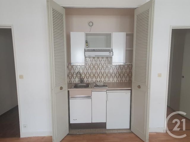 Appartement Studio à louer - 1 pièce - 30.39 m2 - FONTAINEBLEAU - 77 - ILE-DE-FRANCE - Century 21 Agence Babut