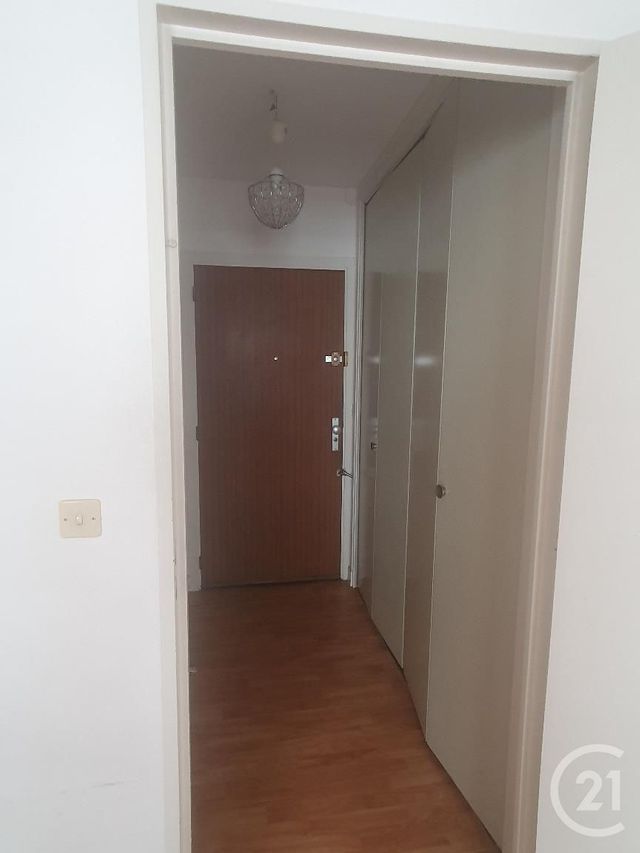 Appartement Studio à louer - 1 pièce - 30.39 m2 - FONTAINEBLEAU - 77 - ILE-DE-FRANCE - Century 21 Agence Babut