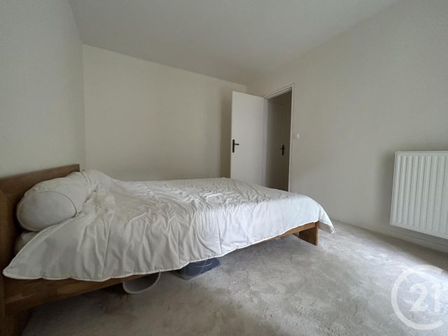 Afficher la photo en grand Appartement F4 à vendre - 4 pièces - 85.0 m2 - AVON - 77 - ILE-DE-FRANCE - Century 21 Agence Babut
