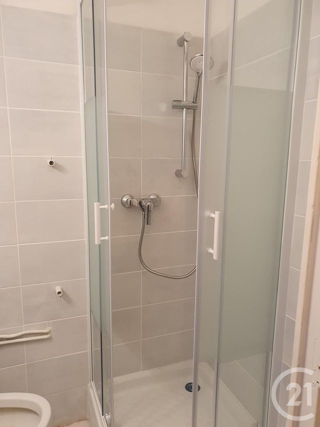 Appartement à vendre - 2 pièces - 28.11 m2 - FONTAINEBLEAU - 77 - ILE-DE-FRANCE - Century 21 Agence Babut