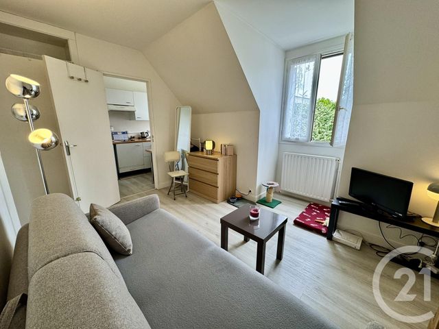 Appartement Studio à vendre - 1 pièce - 21.02 m2 - FONTAINEBLEAU - 77 - ILE-DE-FRANCE - Century 21 Agence Babut