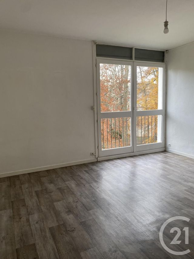 Appartement à louer - 3 pièces - 60.99 m2 - AVON - 77 - ILE-DE-FRANCE - Century 21 Agence Babut