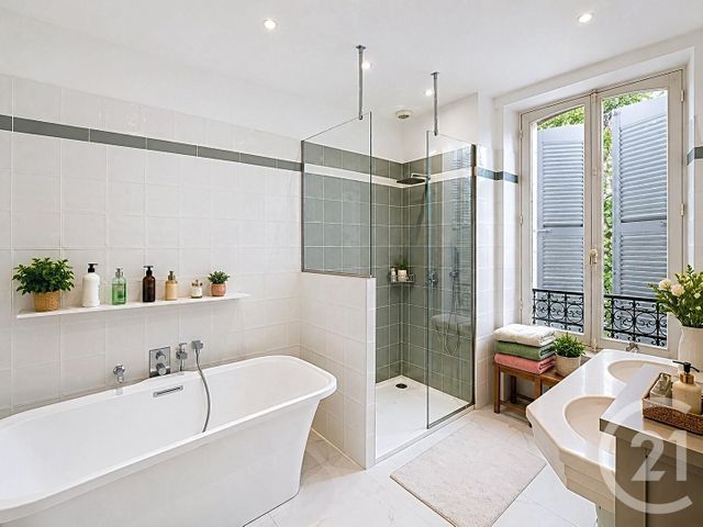 maison à vendre - 9 pièces - 216.75 m2 - FONTAINEBLEAU - 77 - ILE-DE-FRANCE - Century 21 Agence Babut