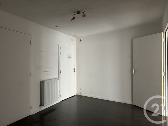 commerce à louer - 39.0 m2 - FONTAINEBLEAU - 77 - ILE-DE-FRANCE - Century 21 Agence Babut