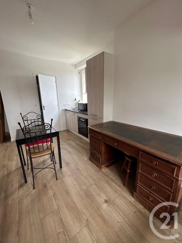 Appartement F3 à louer - 3 pièces - 32.79 m2 - FONTAINEBLEAU - 77 - ILE-DE-FRANCE - Century 21 Agence Babut