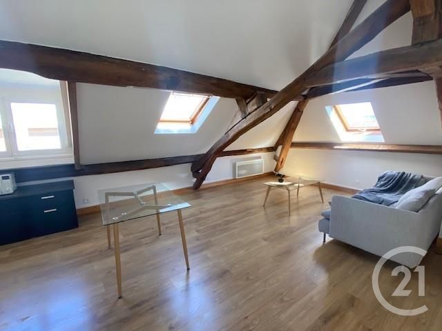 Appartement à louer - 2 pièces - 30.88 m2 - FONTAINEBLEAU - 77 - ILE-DE-FRANCE - Century 21 Agence Babut