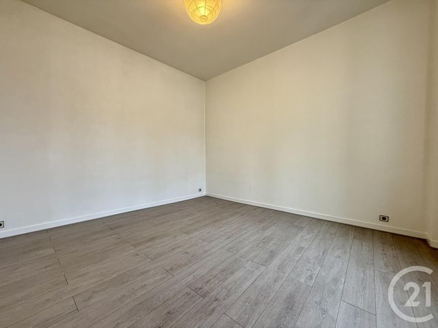 Appartement F2 à vendre - 2 pièces - 47.43 m2 - FONTAINEBLEAU - 77 - ILE-DE-FRANCE - Century 21 Agence Babut