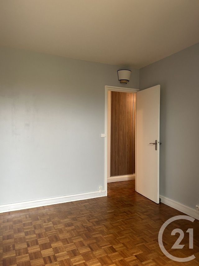 Appartement à louer - 2 pièces - 43.89 m2 - AVON - 77 - ILE-DE-FRANCE - Century 21 Agence Babut