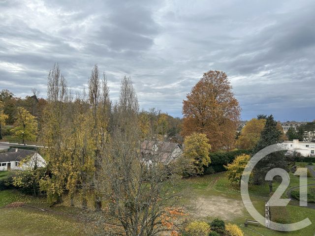 Appartement à louer - 2 pièces - 43.89 m2 - AVON - 77 - ILE-DE-FRANCE - Century 21 Agence Babut