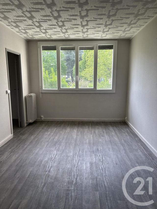 Appartement F3 à louer - 3 pièces - 49.4 m2 - AVON - 77 - ILE-DE-FRANCE - Century 21 Agence Babut