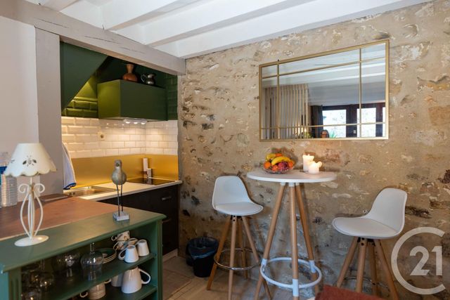 Appartement à louer - 2 pièces - 17.0 m2 - FONTAINEBLEAU - 77 - ILE-DE-FRANCE - Century 21 Agence Babut