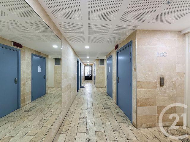 Appartement F4 à vendre - 4 pièces - 79.48 m2 - FONTAINEBLEAU - 77 - ILE-DE-FRANCE - Century 21 Agence Babut