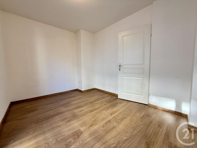 Appartement F4 à vendre - 4 pièces - 79.48 m2 - FONTAINEBLEAU - 77 - ILE-DE-FRANCE - Century 21 Agence Babut