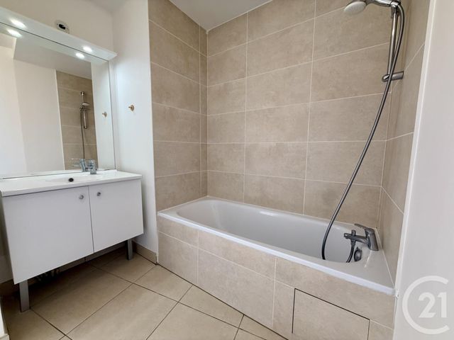 Appartement F4 à vendre - 4 pièces - 79.48 m2 - FONTAINEBLEAU - 77 - ILE-DE-FRANCE - Century 21 Agence Babut