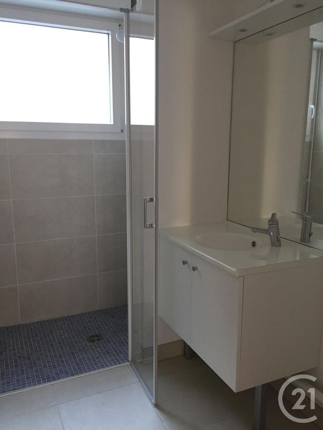 Appartement F4 à vendre - 4 pièces - 79.48 m2 - FONTAINEBLEAU - 77 - ILE-DE-FRANCE - Century 21 Agence Babut