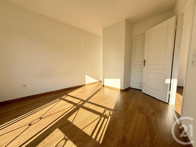 Appartement F4 à vendre - 4 pièces - 79.48 m2 - FONTAINEBLEAU - 77 - ILE-DE-FRANCE - Century 21 Agence Babut