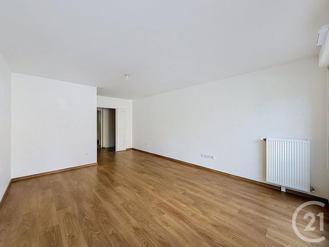 Appartement F4 à vendre - 4 pièces - 79.48 m2 - FONTAINEBLEAU - 77 - ILE-DE-FRANCE - Century 21 Agence Babut