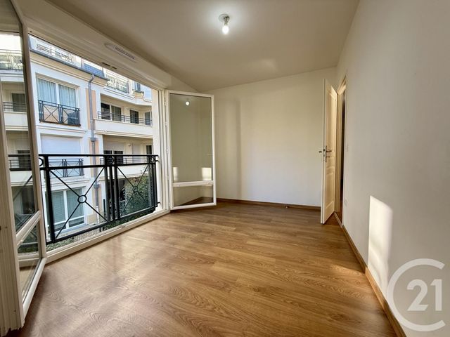 Appartement F4 à vendre - 4 pièces - 79.48 m2 - FONTAINEBLEAU - 77 - ILE-DE-FRANCE - Century 21 Agence Babut