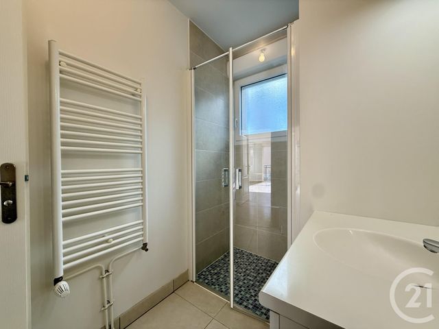 Appartement F4 à vendre - 4 pièces - 79.48 m2 - FONTAINEBLEAU - 77 - ILE-DE-FRANCE - Century 21 Agence Babut