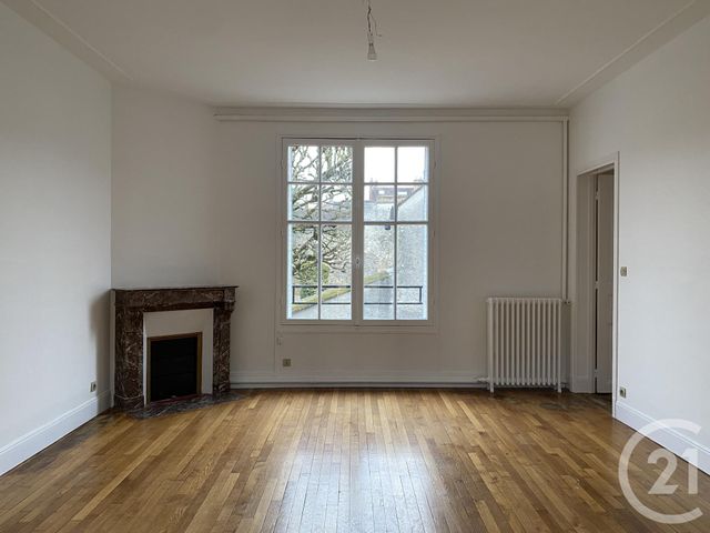 Appartement à louer - 3 pièces - 76.0 m2 - FONTAINEBLEAU - 77 - ILE-DE-FRANCE - Century 21 Agence Babut