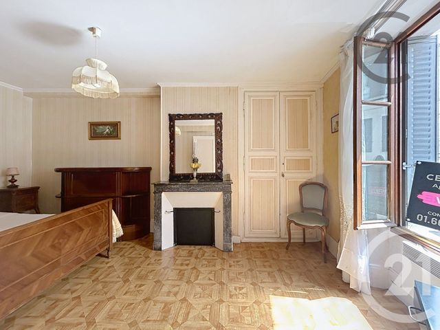 Appartement à vendre - 3 pièces - 55.68 m2 - FONTAINEBLEAU - 77 - ILE-DE-FRANCE - Century 21 Agence Babut