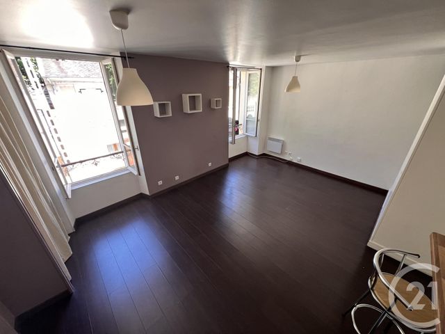 Appartement à vendre - 2 pièces - 42.15 m2 - FONTAINEBLEAU - 77 - ILE-DE-FRANCE - Century 21 Agence Babut