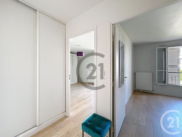 Appartement T3 à vendre - 3 pièces - 76.2 m2 - FONTAINEBLEAU - 77 - ILE-DE-FRANCE - Century 21 Agence Babut