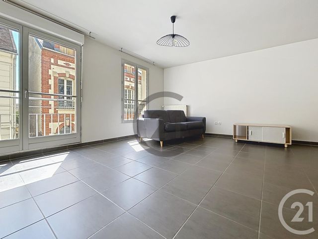 Appartement T3 à vendre - 3 pièces - 76.2 m2 - FONTAINEBLEAU - 77 - ILE-DE-FRANCE - Century 21 Agence Babut