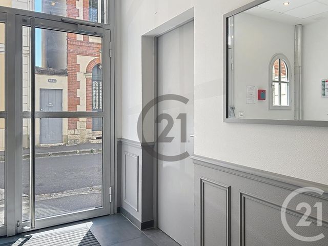 Appartement T3 à vendre - 3 pièces - 76.2 m2 - FONTAINEBLEAU - 77 - ILE-DE-FRANCE - Century 21 Agence Babut