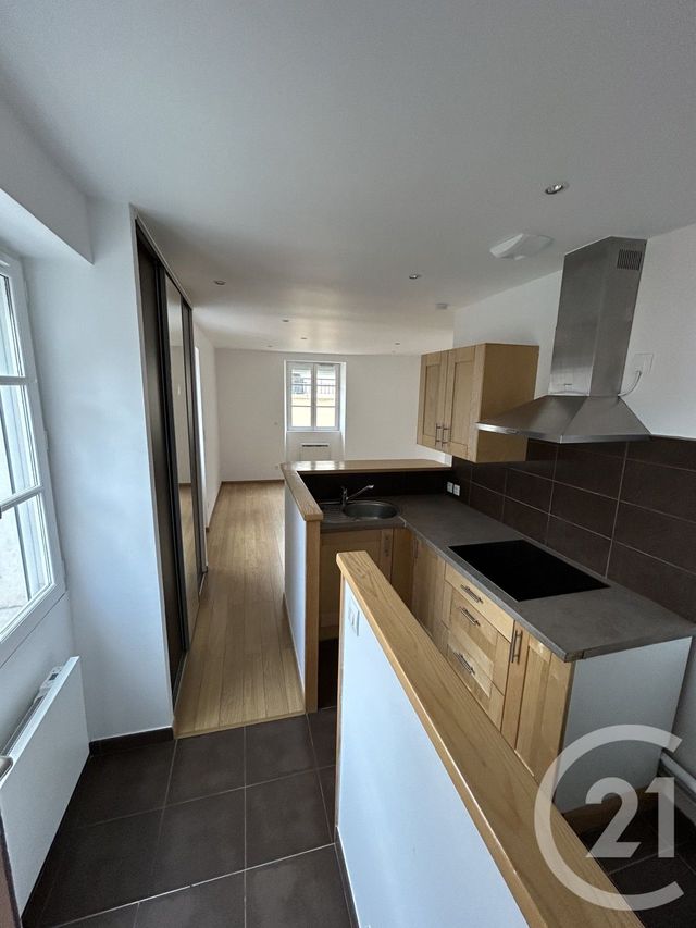 Appartement Studio à louer - 1 pièce - 27.57 m2 - FONTAINEBLEAU - 77 - ILE-DE-FRANCE - Century 21 Agence Babut