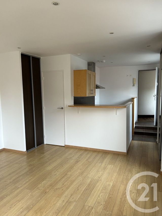 Appartement Studio à louer - 1 pièce - 27.57 m2 - FONTAINEBLEAU - 77 - ILE-DE-FRANCE - Century 21 Agence Babut