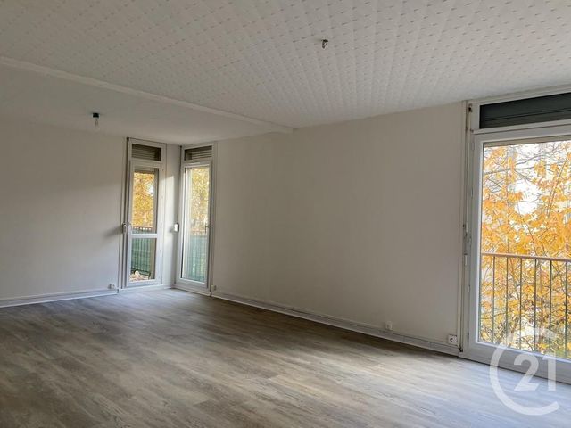 Appartement à louer - 5 pièces - 86.9 m2 - AVON - 77 - ILE-DE-FRANCE - Century 21 Agence Babut