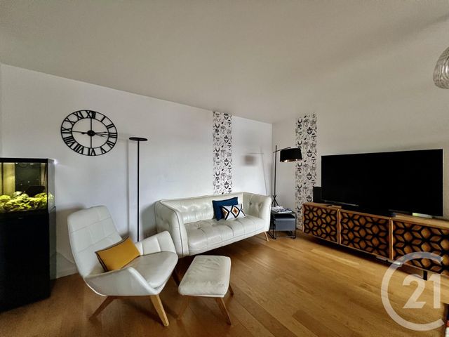 Appartement Duplex à vendre - 4 pièces - 103.34 m2 - FONTAINEBLEAU - 77 - ILE-DE-FRANCE - Century 21 Agence Babut