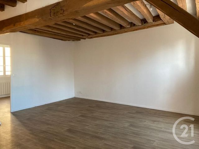 Appartement à louer - 2 pièces - 43.7 m2 - FONTAINEBLEAU - 77 - ILE-DE-FRANCE - Century 21 Agence Babut
