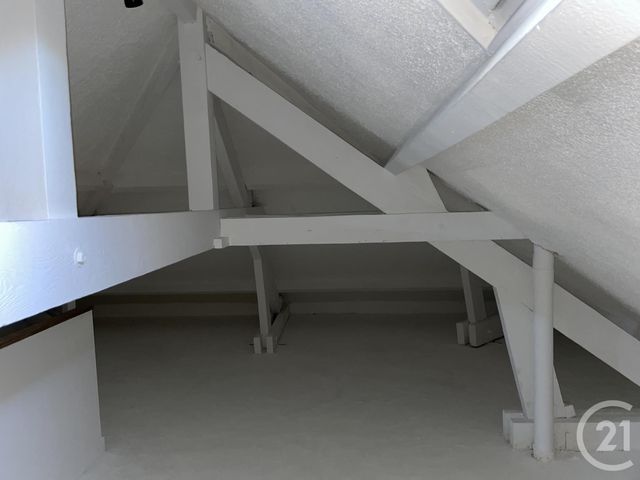 Appartement à vendre - 2 pièces - 40.35 m2 - FONTAINEBLEAU - 77 - ILE-DE-FRANCE - Century 21 Agence Babut