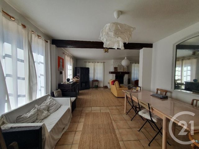 maison à louer - 7 pièces - 195.94 m2 - MONTCOURT FROMONVILLE - 77 - ILE-DE-FRANCE - Century 21 Agence Babut