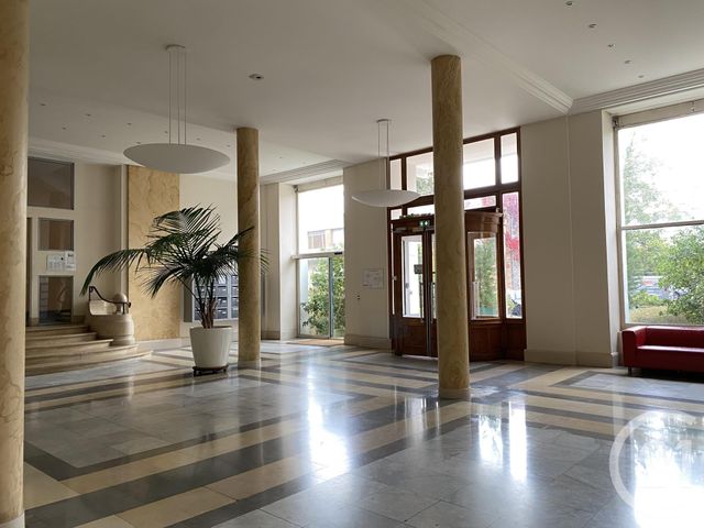 Appartement à louer - 3 pièces - 67.62 m2 - AVON - 77 - ILE-DE-FRANCE - Century 21 Agence Babut