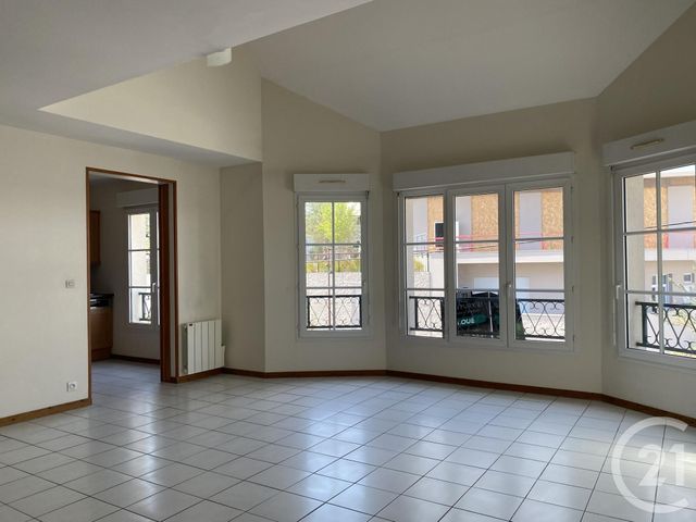 Appartement Duplex à louer - 4 pièces - 102.08 m2 - AVON - 77 - ILE-DE-FRANCE - Century 21 Agence Babut