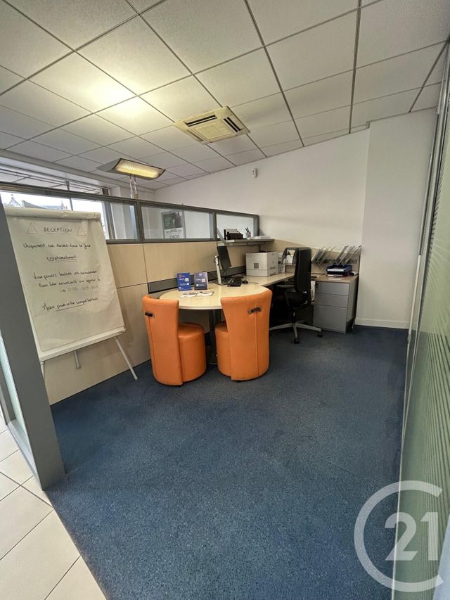 commerce à louer - 177.22 m2 - FONTAINEBLEAU - 77 - ILE-DE-FRANCE - Century 21 Agence Babut