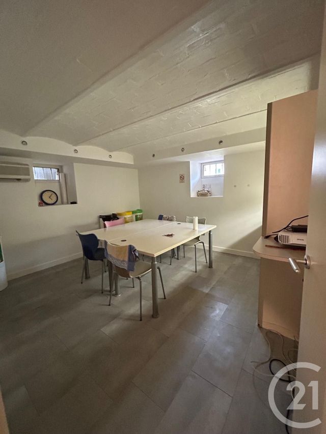 commerce à louer - 177.22 m2 - FONTAINEBLEAU - 77 - ILE-DE-FRANCE - Century 21 Agence Babut